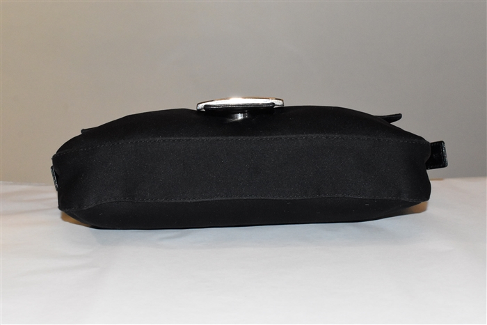 Basic Black Fendi Shoulder Bag, size S