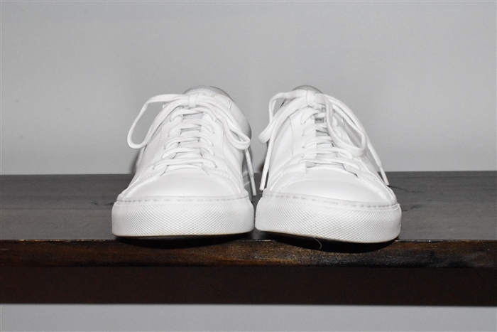 White Leather Common Projects Sneaker, size 8