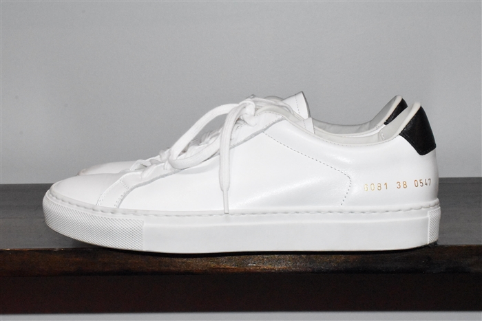 White Leather Common Projects Sneaker, size 8