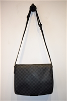 Damier Graphite Louis Vuitton Messenger, size M