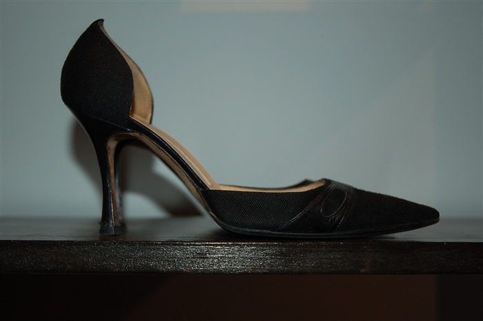 Basic Black Manolo Blahnik Pumps, size 6.5