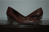 Dark Leather Gucci Kitten Heels, size 9
