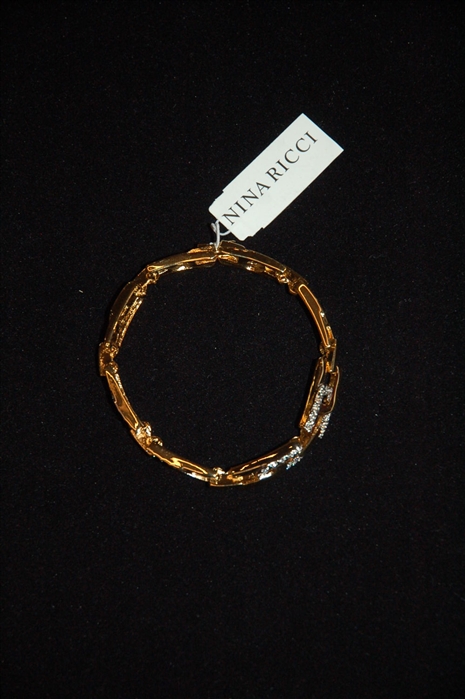 Gold Nina Ricci Bracelet, size O/S
