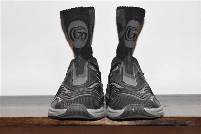 Black & Gray Gucci Sneaker, size 9.5