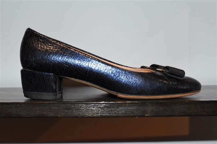 Midnight Blue Salvatore Ferragamo Kitten Heels, size 6.5