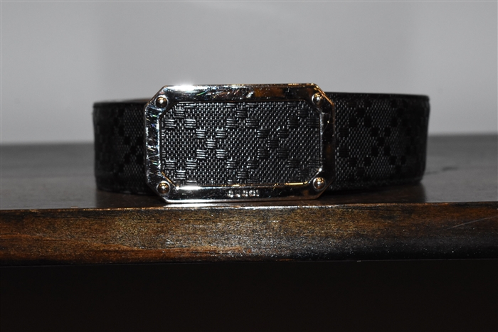 Black Leather Gucci Belt, size XL