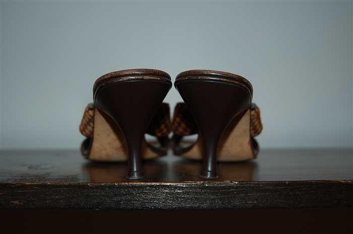 Damier Louis Vuitton Slides, size 7.5