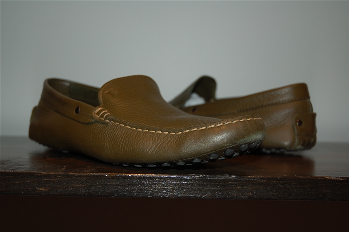 Olive Tod's Loafer, size 8