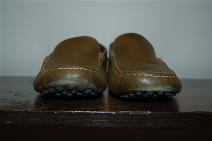 Olive Tod's Loafer, size 8