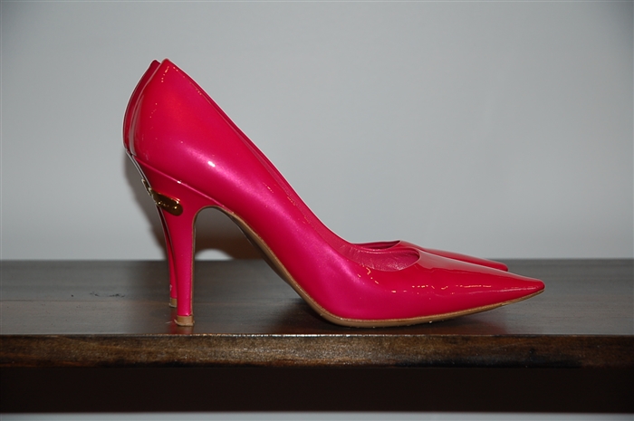 Cerise Louis Vuitton Pumps, size 8.5