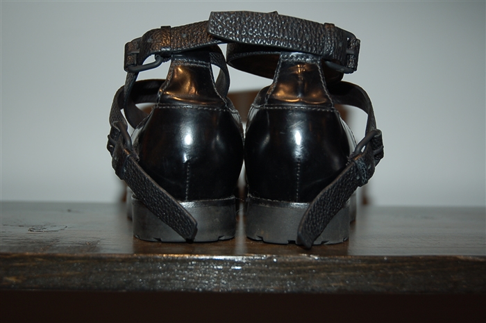 Black Leather Alexander Wang Sandal, size 7