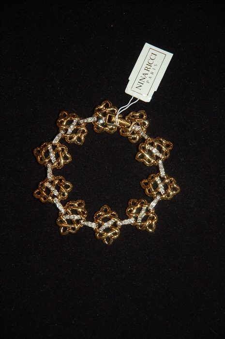 Gold Nina Ricci Bracelet, size O/S
