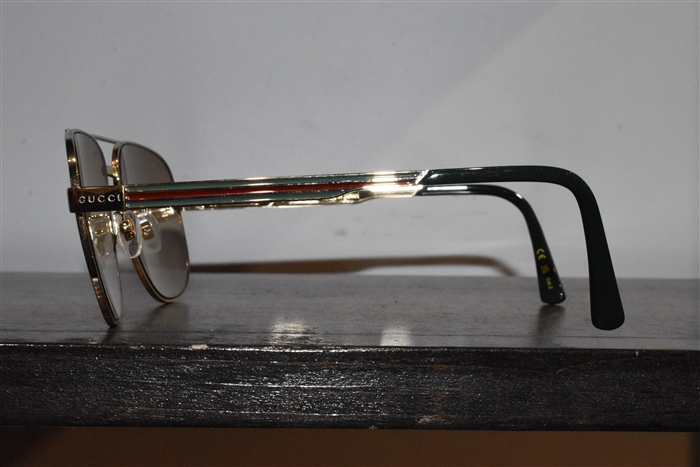 Gold Gucci Sunglasses, size O/S