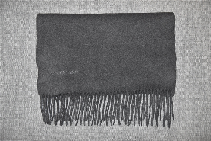 Basic Black Valentino Scarf, size O/S