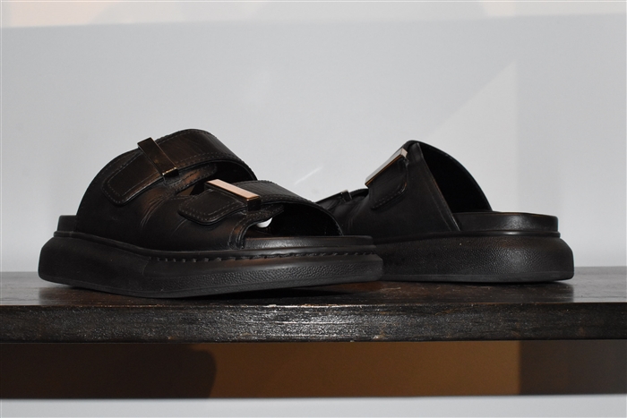 Black Leather Alexander McQueen Slides, size 7