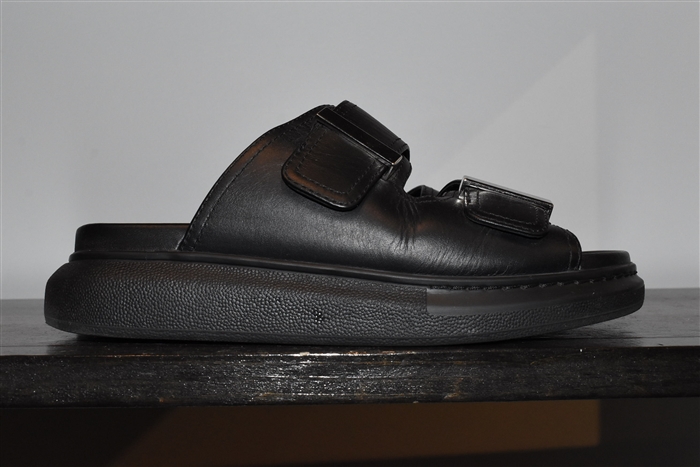 Black Leather Alexander McQueen Slides, size 7