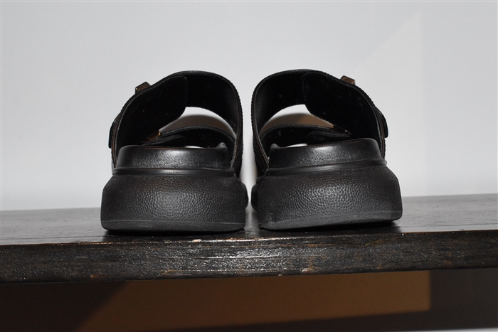 Black Leather Alexander McQueen Slides, size 7