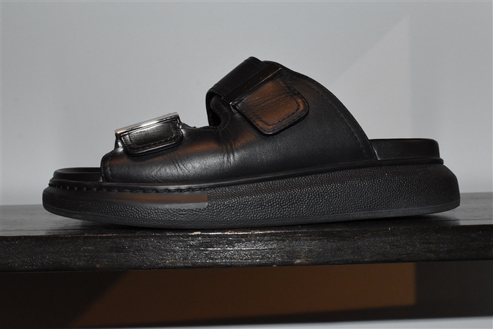 Black Leather Alexander McQueen Slides, size 7