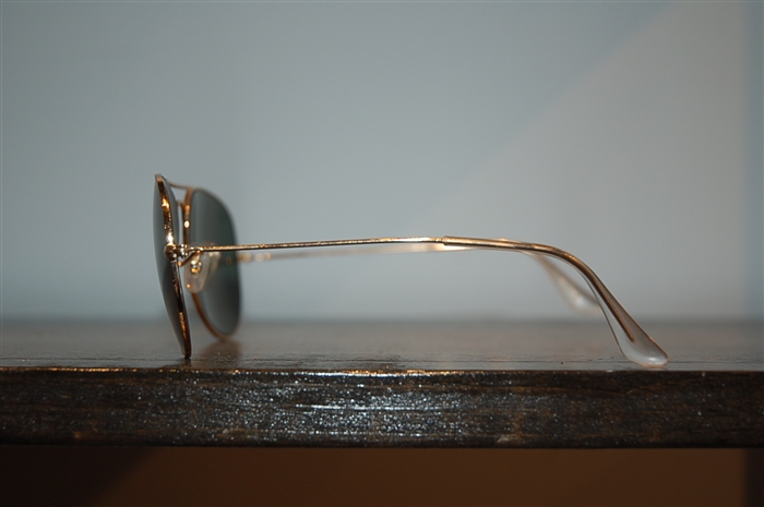 Gold Ray Ban Sunglasses, size O/S