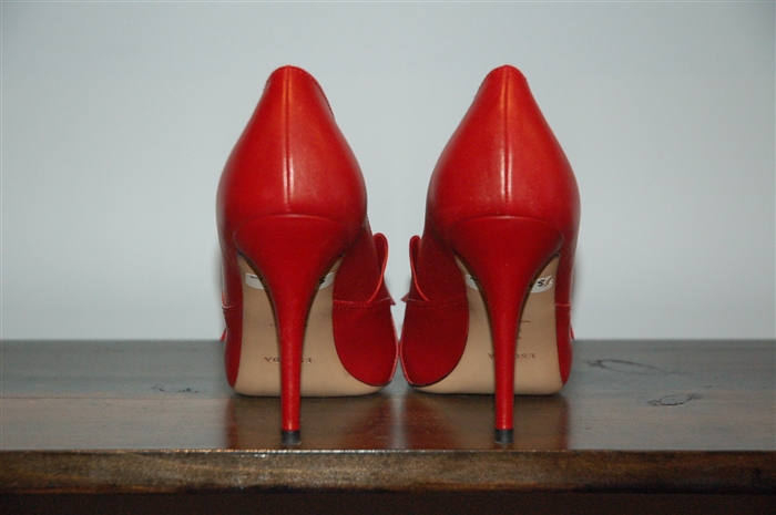 Lipstick Red Escada Pumps, size 9.5