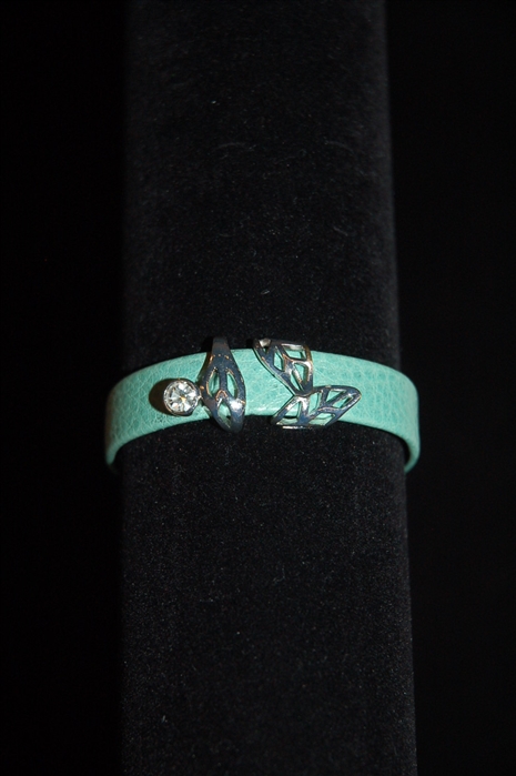 Sea Foam Nina Ricci Bracelet, size O/S