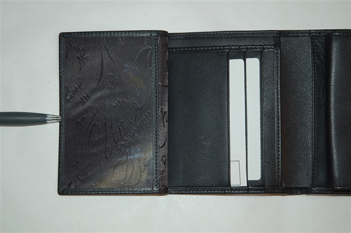 Black Leather Nina Ricci Wallet, size M