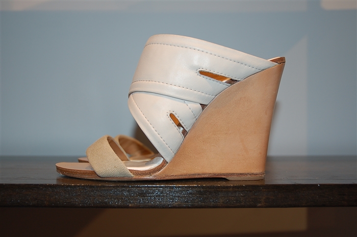 Off-White Rag & Bone Wedge, size 8