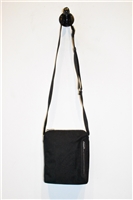 Basic Black Louis Vuitton Messenger, size S