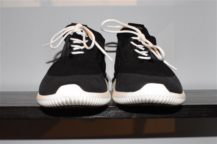 Black Tod's Sneaker, size 9