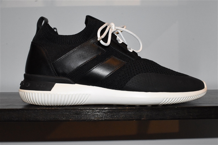 Black Tod's Sneaker, size 9