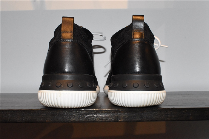 Black Tod's Sneaker, size 9