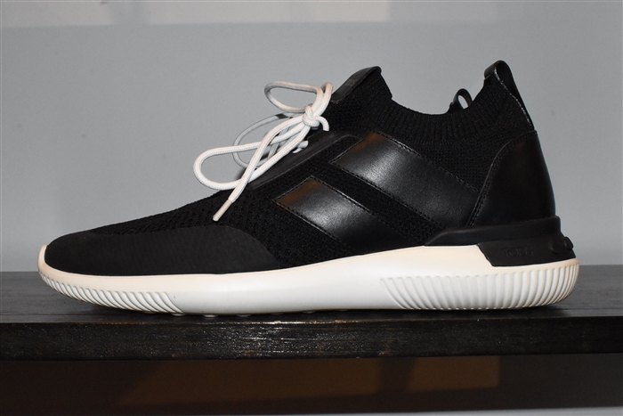 Black Tod's Sneaker, size 9