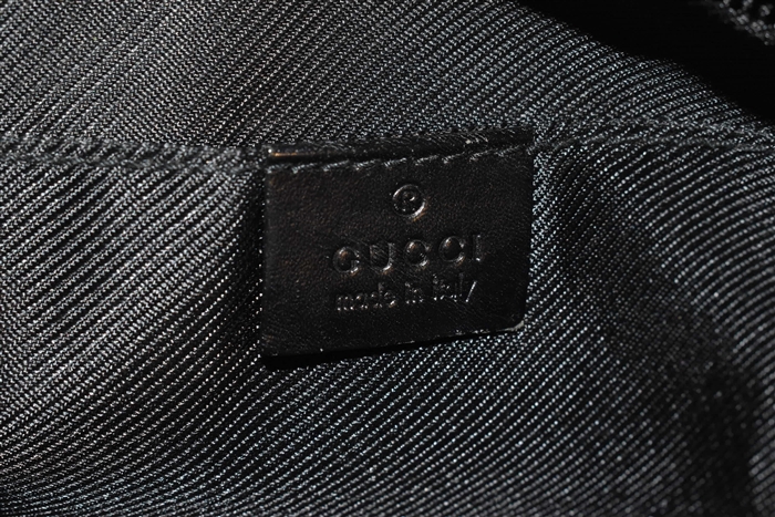 Basic Black Gucci Belt Bag, size S