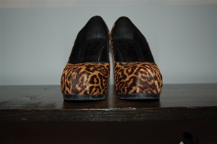 Leopard Saint Laurent Pumps, size 8.5
