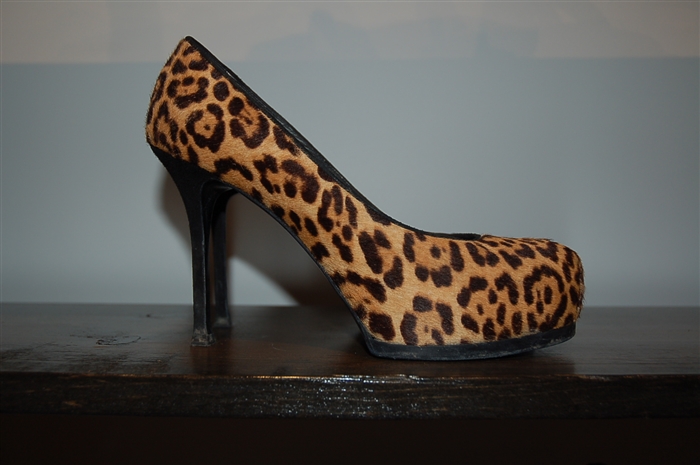 Leopard Saint Laurent Pumps, size 8.5