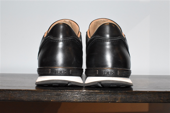 Black Leather Tod's Sneaker, size 9.5