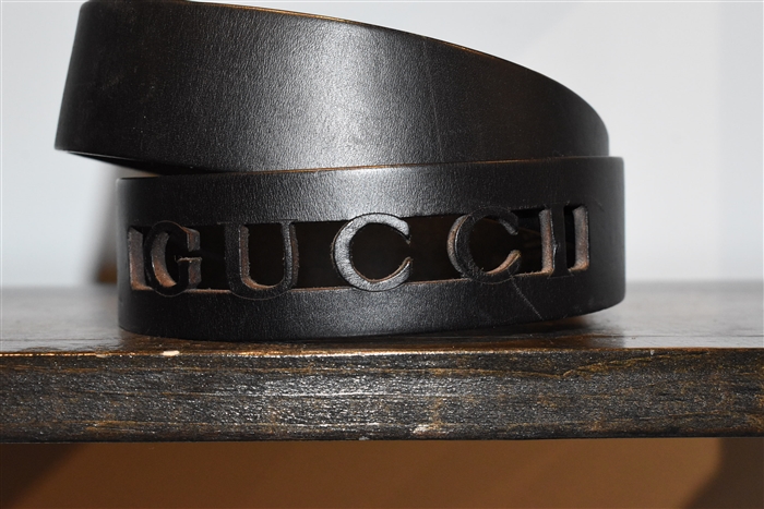 Black Leather Gucci Belt, size L