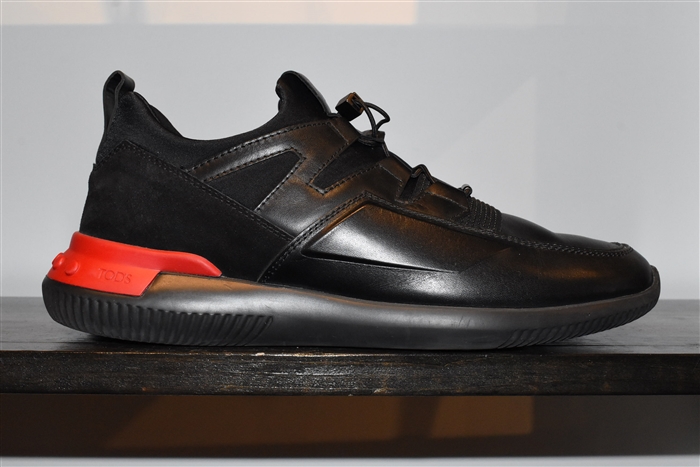 Black Tod's Sneaker, size 9