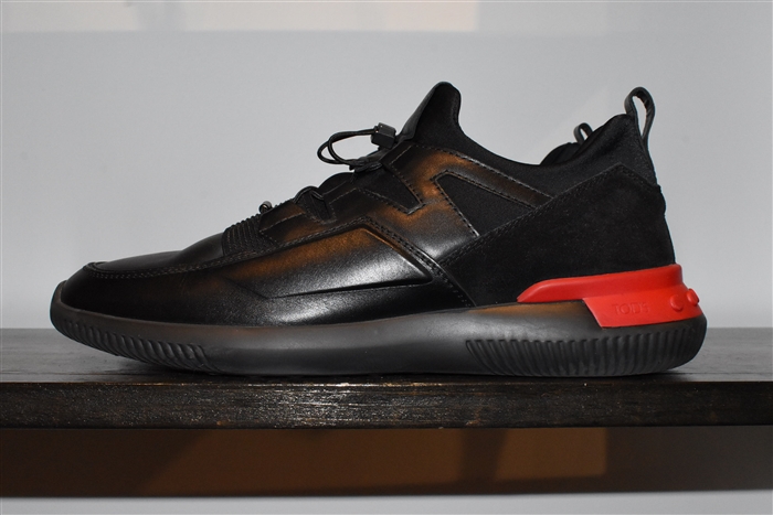 Black Tod's Sneaker, size 9