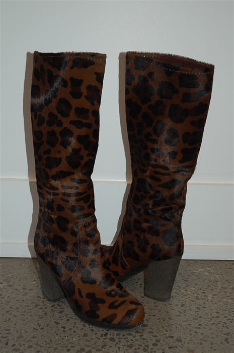 Animal Print Car Shoe Boots, size 9
