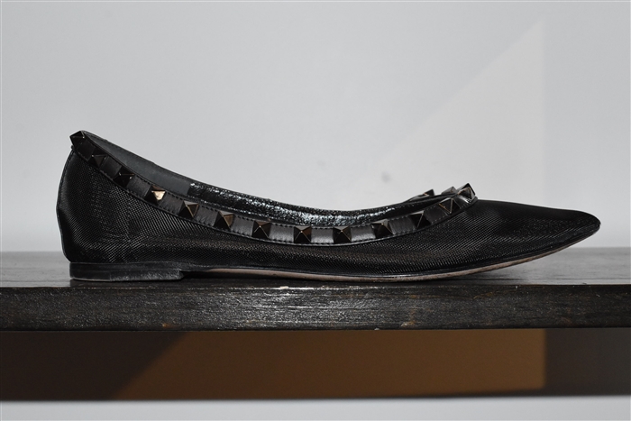 Basic Black Valentino Flats, size 7