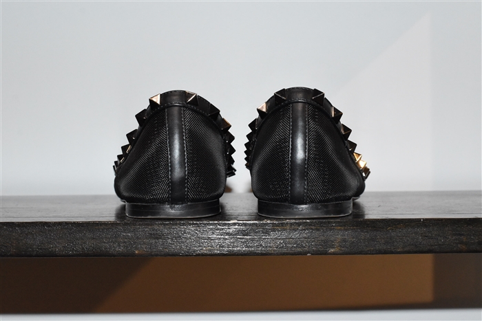Basic Black Valentino Flats, size 7