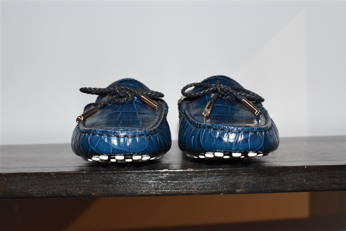 Deep Ocean Tod's Loafer, size 6