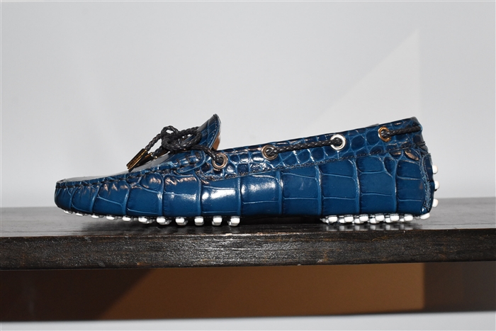 Deep Ocean Tod's Loafer, size 6