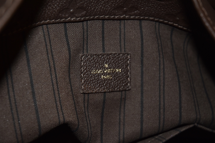 Brown Leather Louis Vuitton Handbag, size M