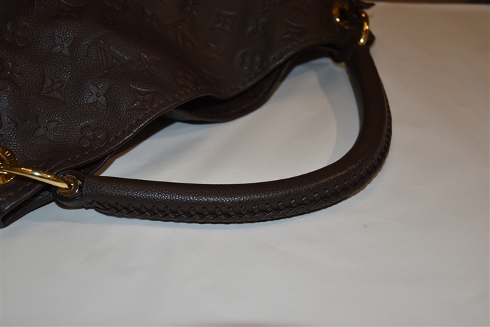 Brown Leather Louis Vuitton Handbag, size M