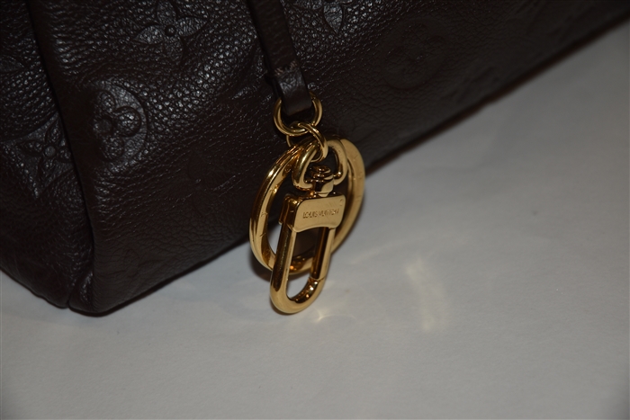 Brown Leather Louis Vuitton Handbag, size M