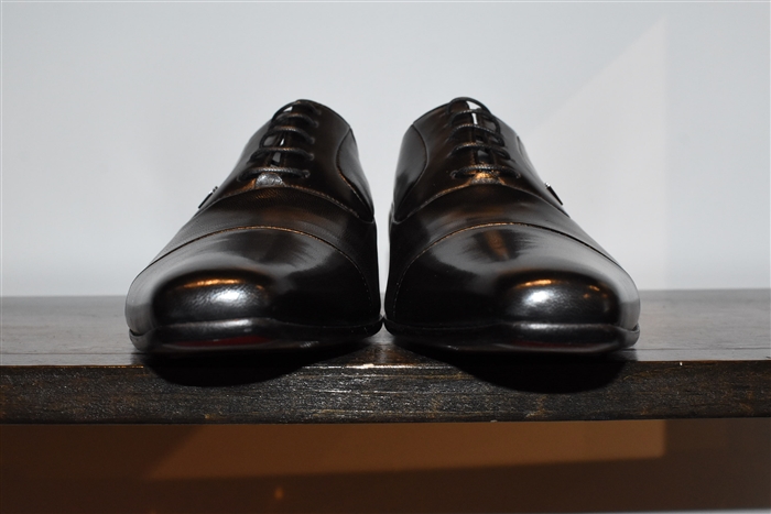 Black Leather Valentino Oxford, size 7
