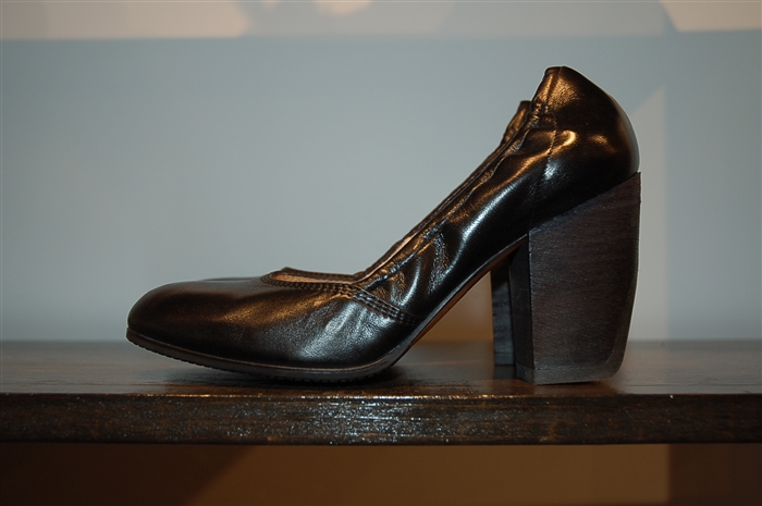 Black Leather Dries van Noten Pumps, size 7.5
