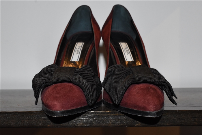 Burgundy Prada Pumps, size 6.5